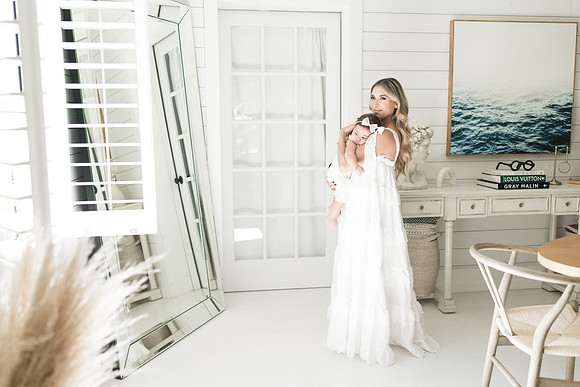 motherhood photographer Miami Maternity and newborn Photographer