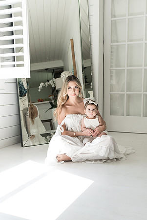 motherhood photographer Miami Maternity and newborn Photographer