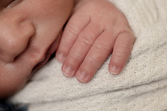 newbornphoto1 (1)
